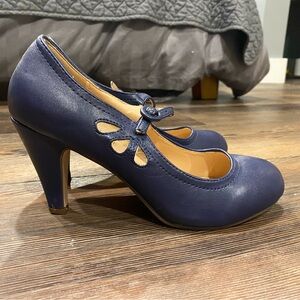 Chase + Chloe Navy Heels